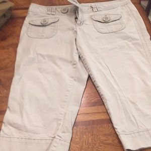 Aeropostale capris